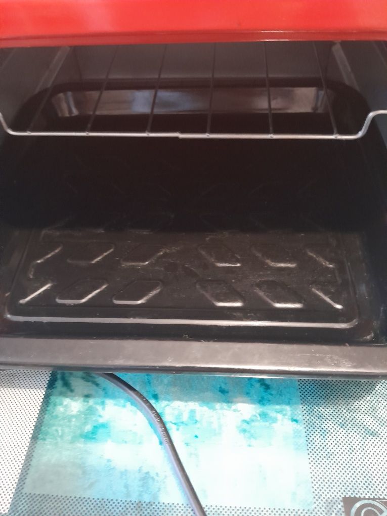 Продаём электродуховку