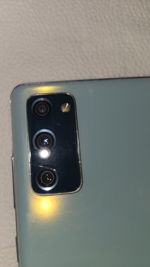Продам Samsung s20 fe