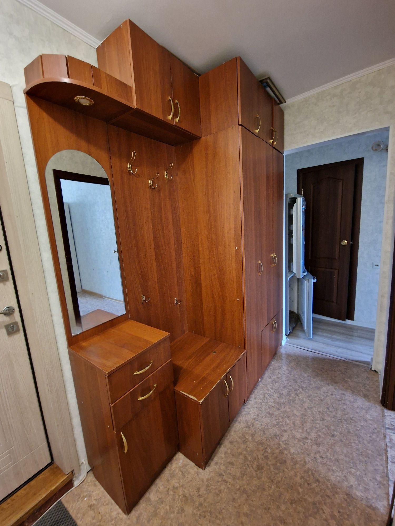 Продам прихожую б/у, 5000