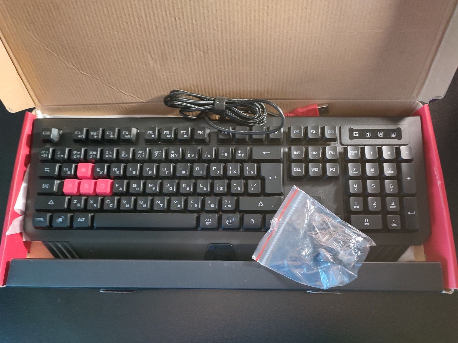 Клавиатура bloody b 120 neon СРОЧНО
