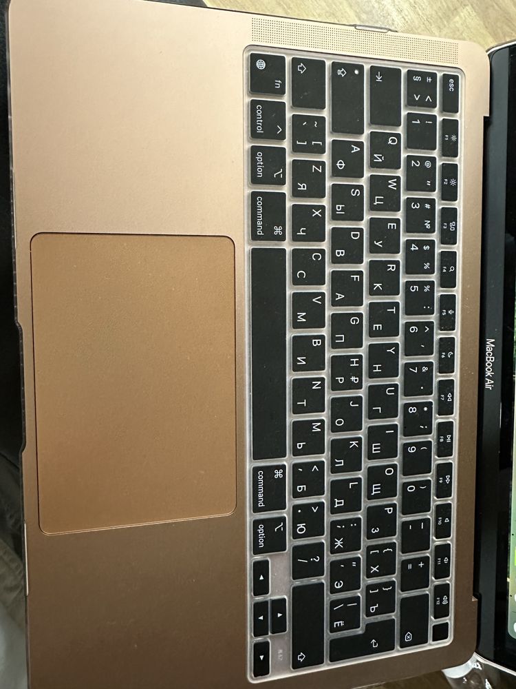 Продам Macbook в идеальном состояний