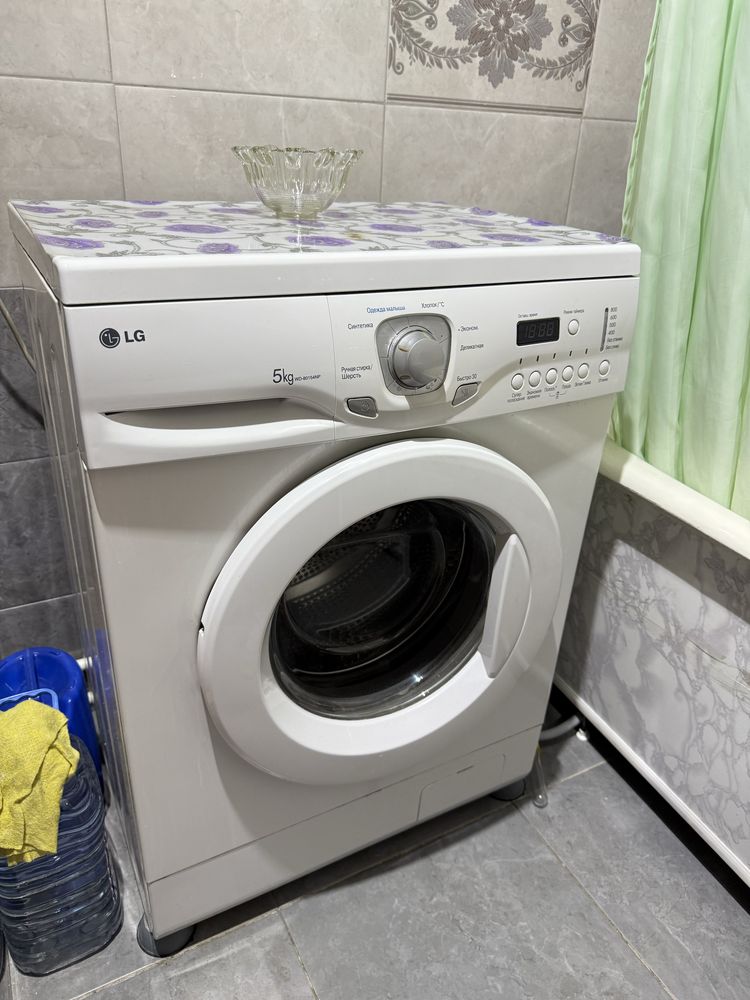 Продам стиральную машину LG