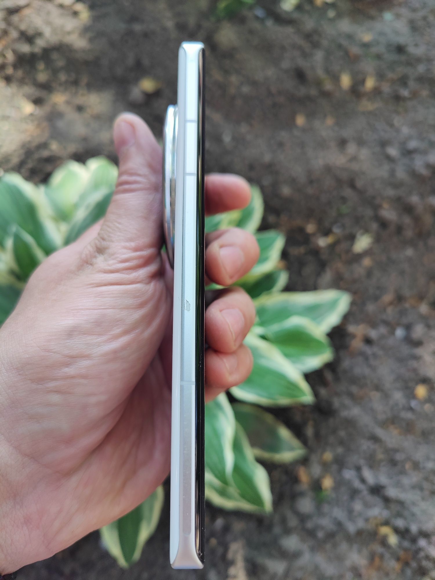 Смартфон Vivo X100 Ultra 16/512 — настолько мощный, что сам бы себя ку