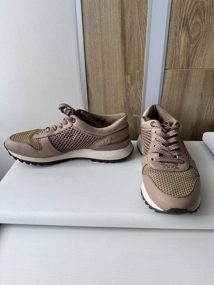 Кроссовки MASSIMO DUTTI 36 размер