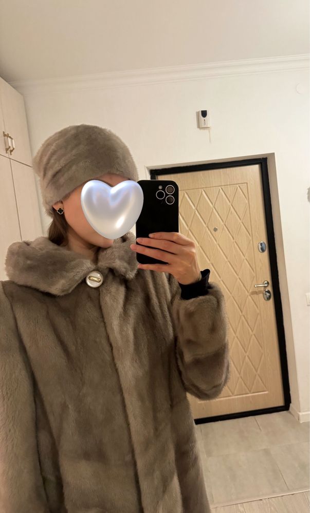 Шуба зимняя. Шубы. Шапка Норка в Подарок