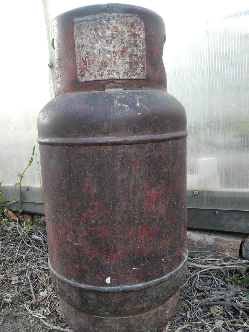 Продаю СРОЧНО два  балона пропан- газ