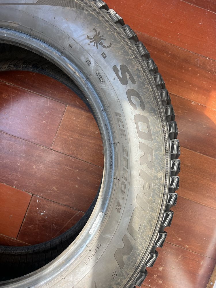Зимние Pirelli Scorpion lce Zero2.  235 60 R17