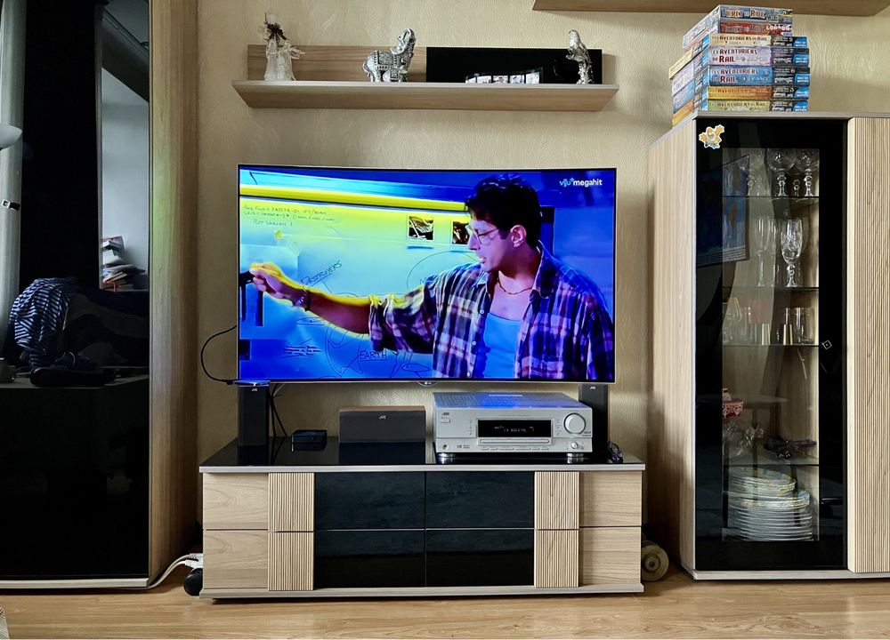 Шикарный 3D SMART OLED телевизор LG, диагональ 55 дюймов.