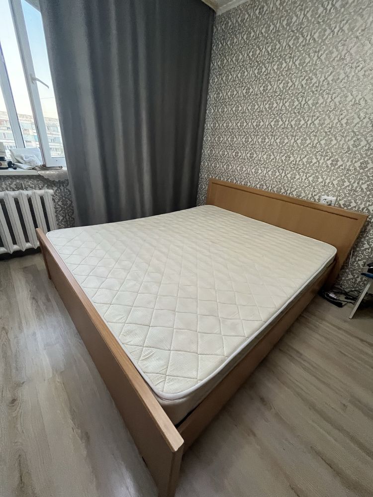 Срочно продам двухспальную кровать