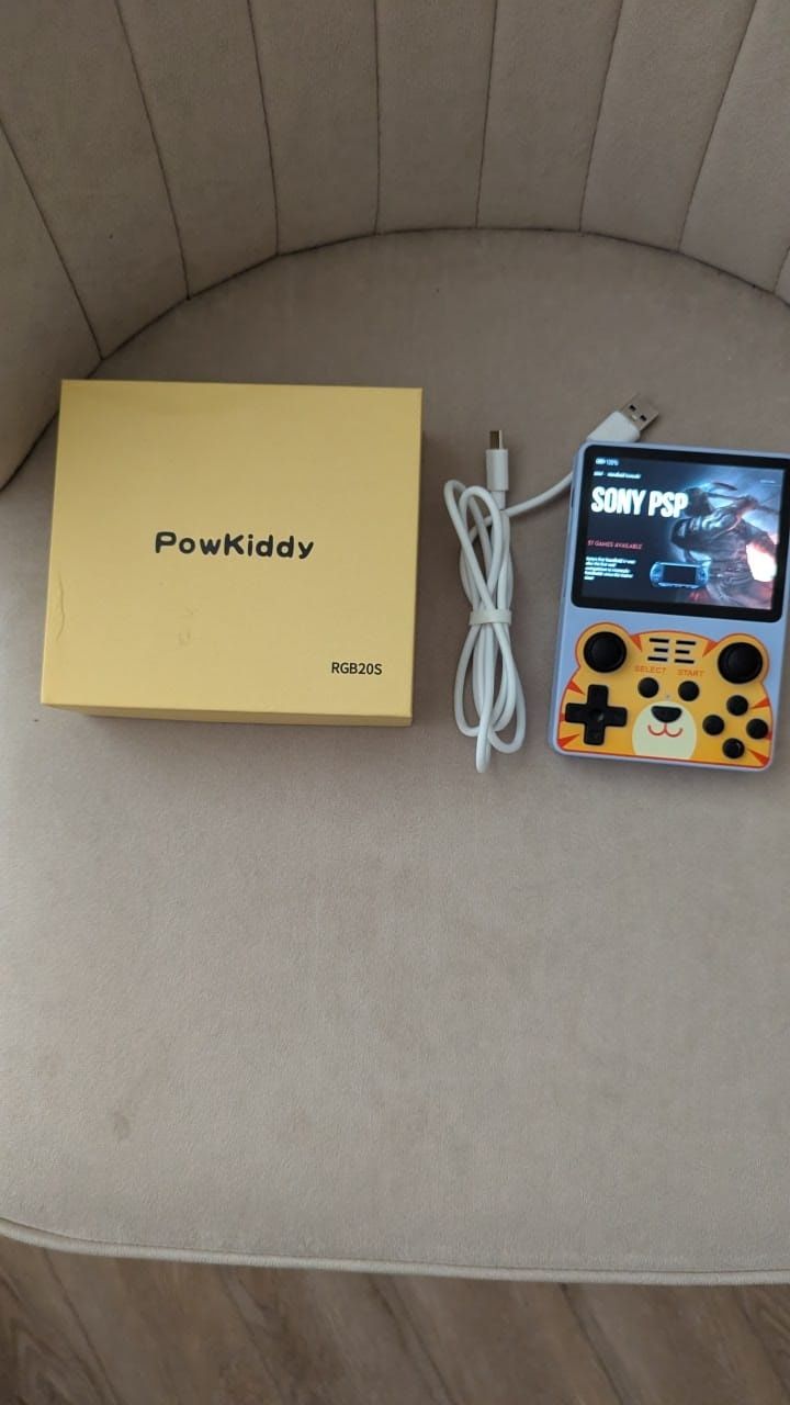Портативная игровая консоль Powkiddy RGB20S