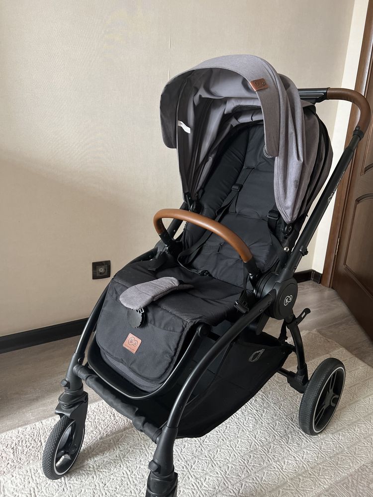 Коляска kinderkraft в отличном состоянии, почти новая