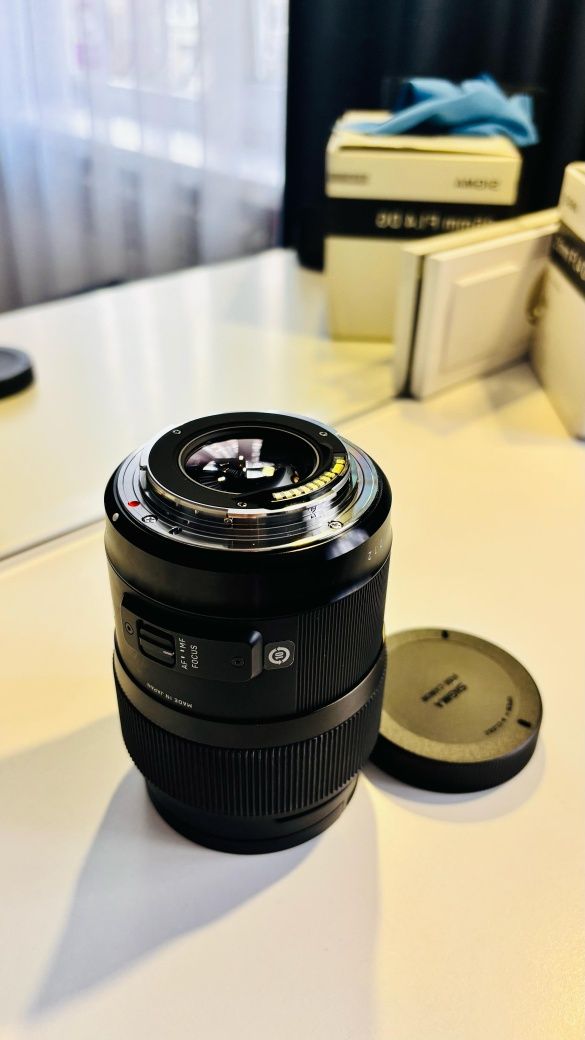 Объектив Sigma AF 35mm f/1.4 DG HSM Art Canon EF