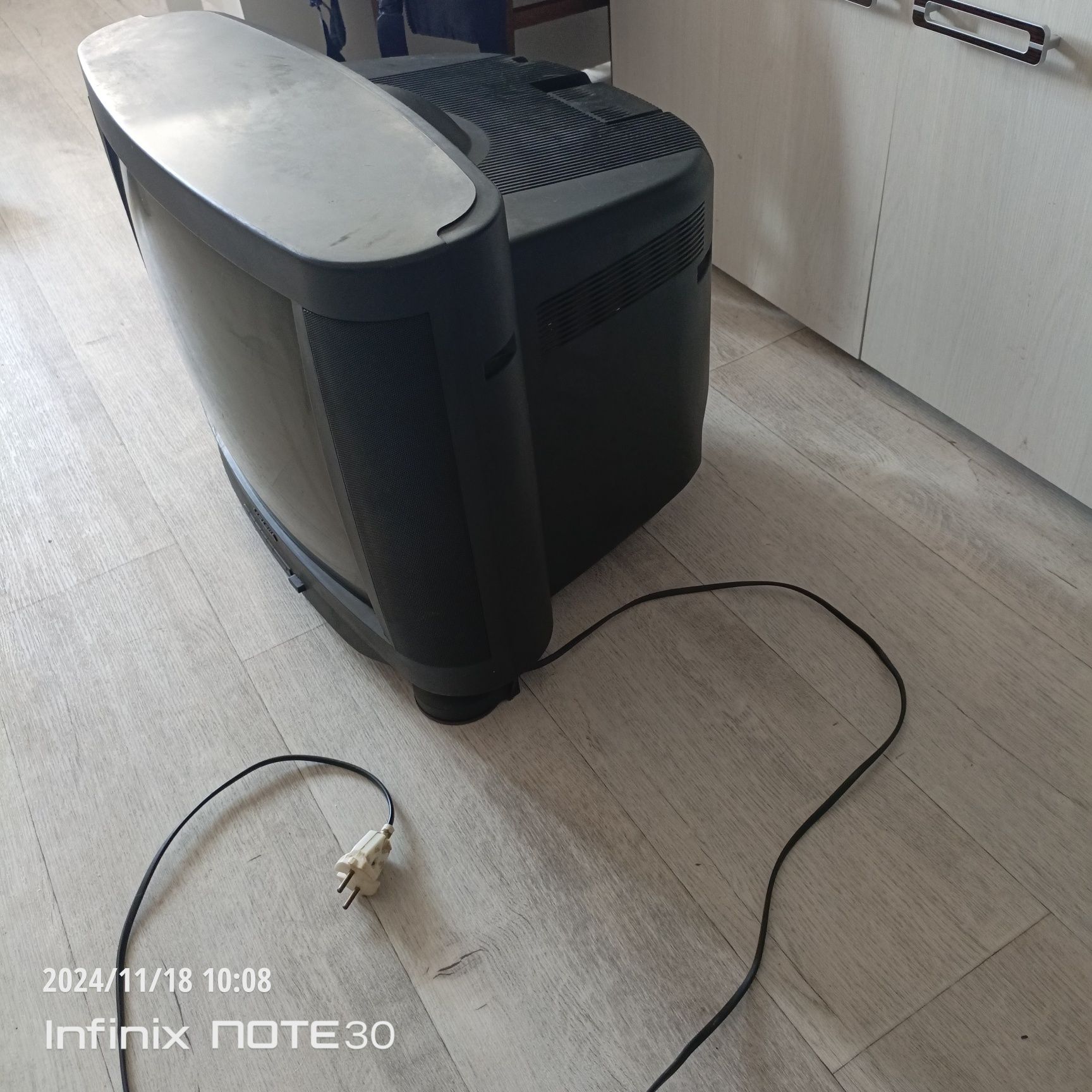 Продам рабочий телевизор