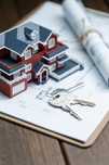 Продам дом с земельным участком и гаражом