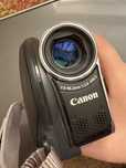 Видеокамера Canon DC410