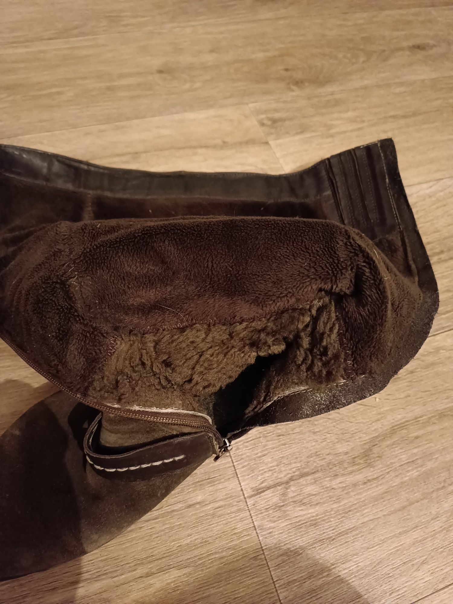 Продам женские зимние сапоги