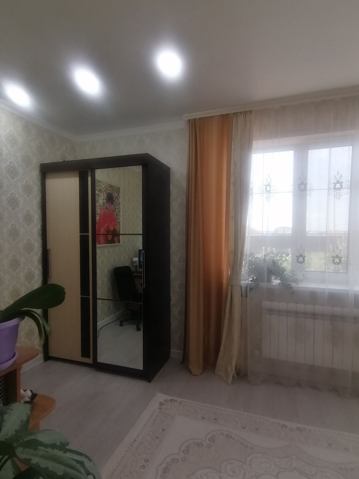 Продам спальный гарнитур