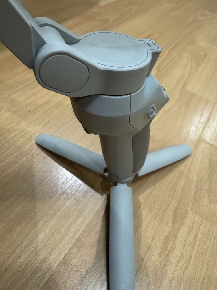 Стабилизатор DJI Osmo Mobile SE OK200