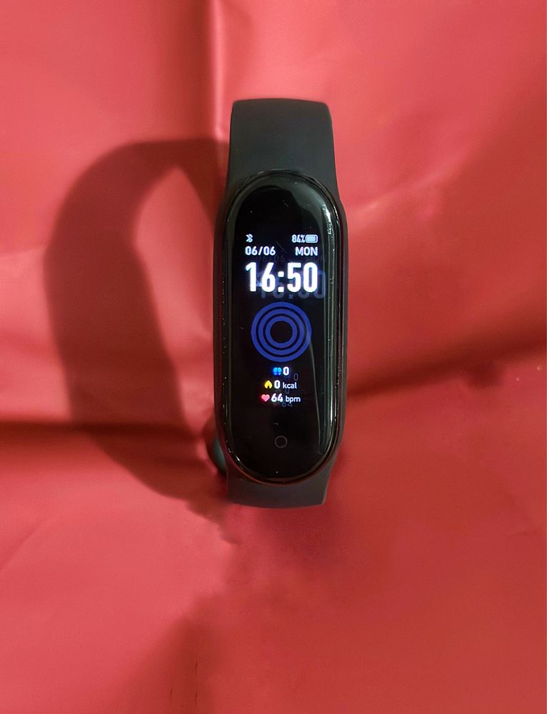 Фитнес браслет Xiaomi Mi Band 5