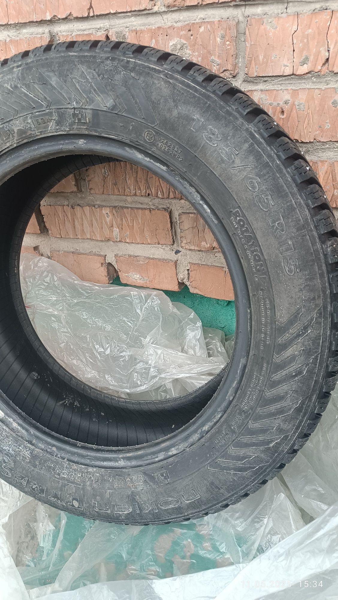 Продам один балон зима шипы.