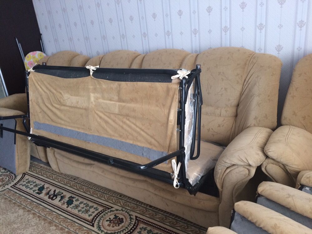 Срочно, срочно продам мягкий уголок