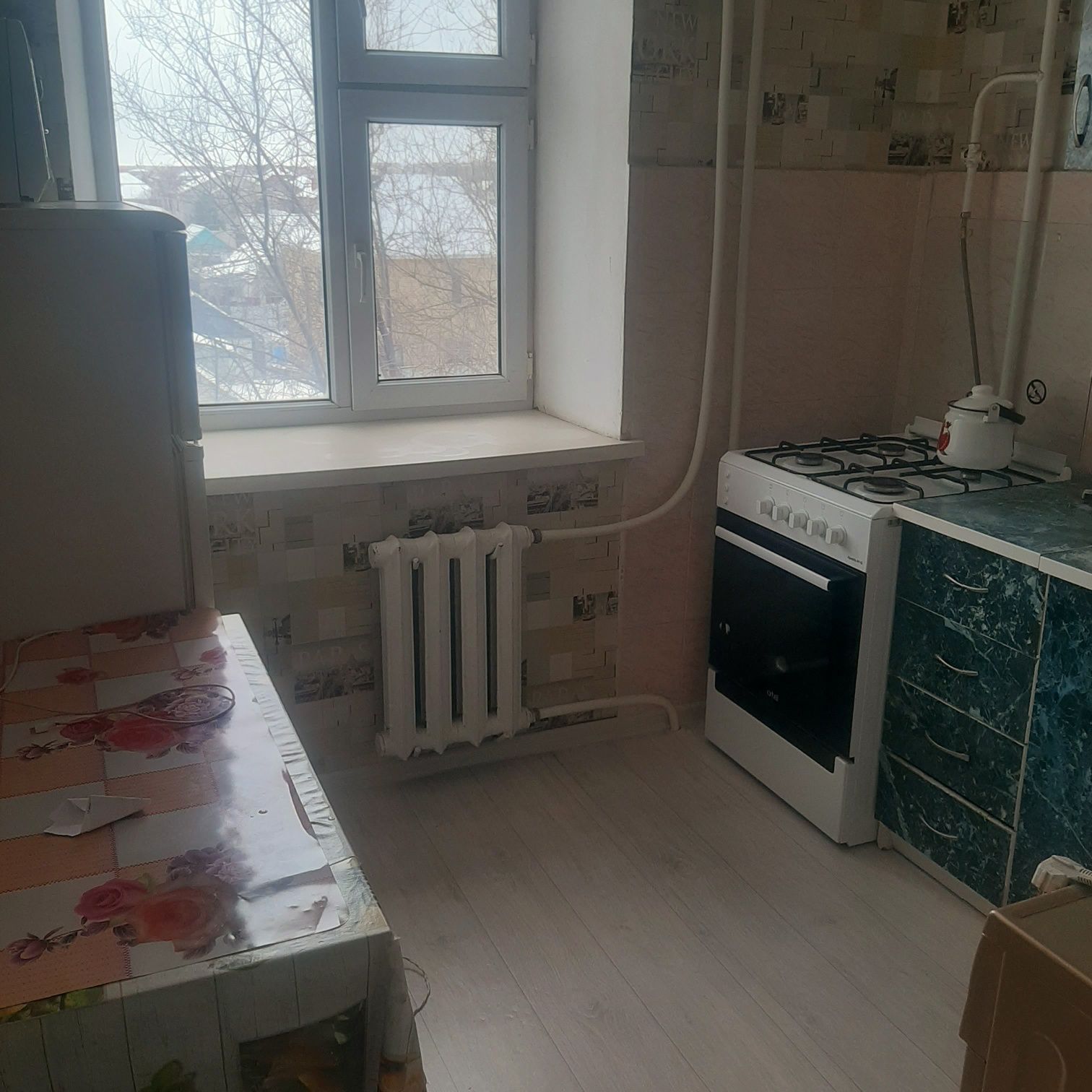 1кв по часам Сазда БЦМИР, 11мкр чисто непрокур