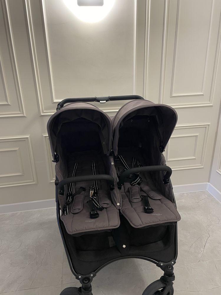Супер коляска для двойняшек Valco Baby Snap Duo