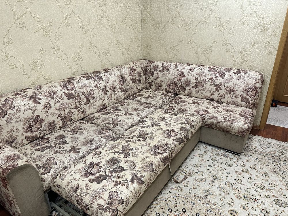 Продам диван в хорошом состоянии