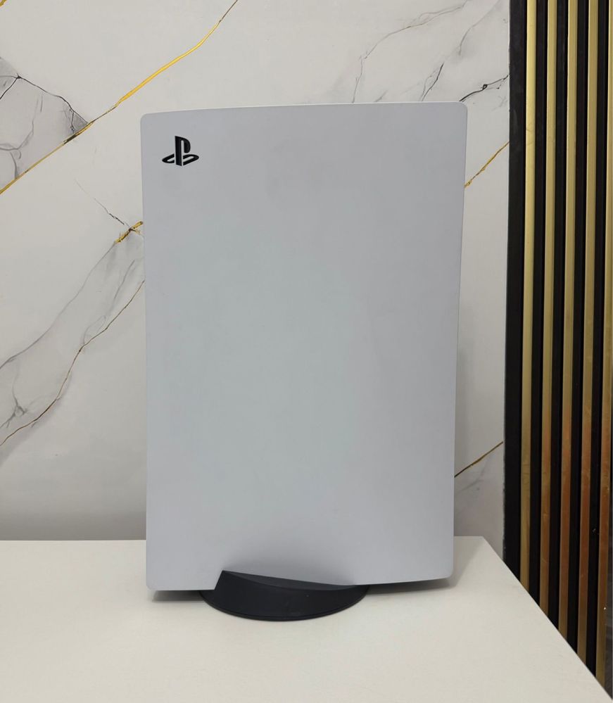 Продаю PlayStation 5 как новая