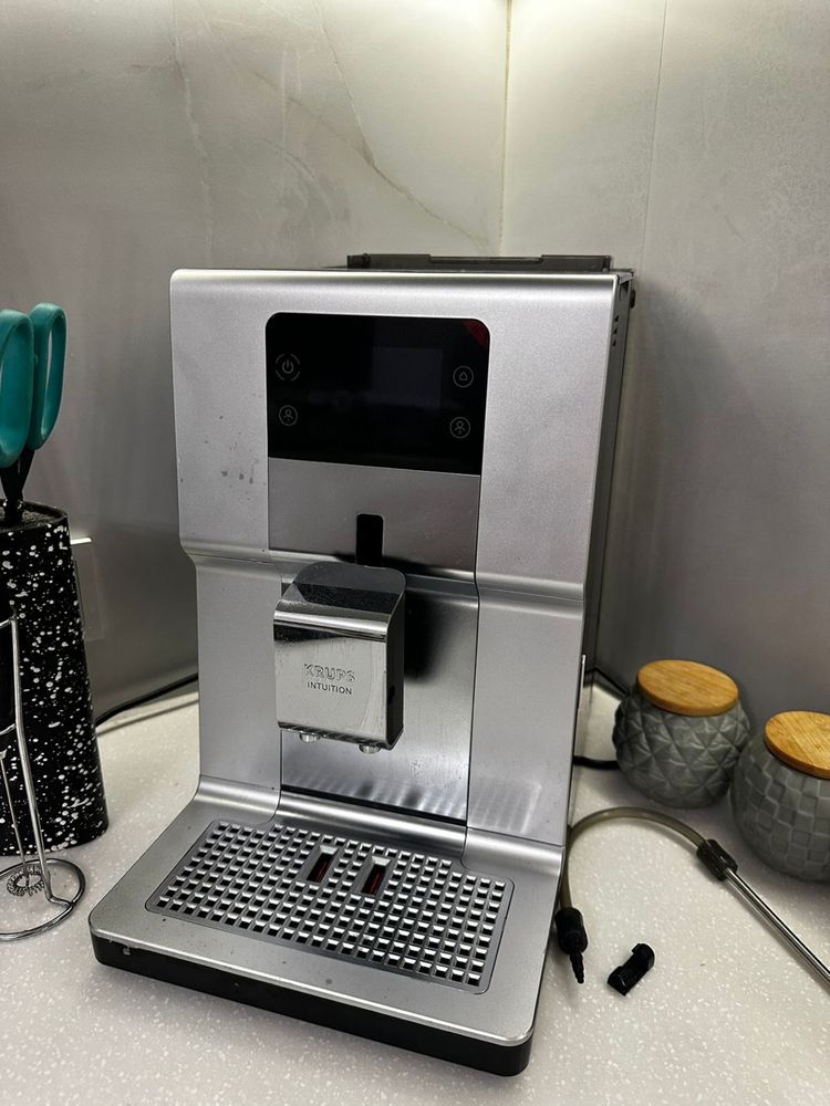 Кофемашина Krups Intuition Preference+ EA-875E10