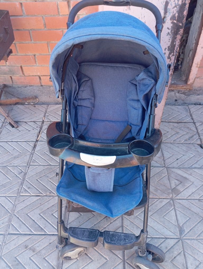 Продам летнюю коляску