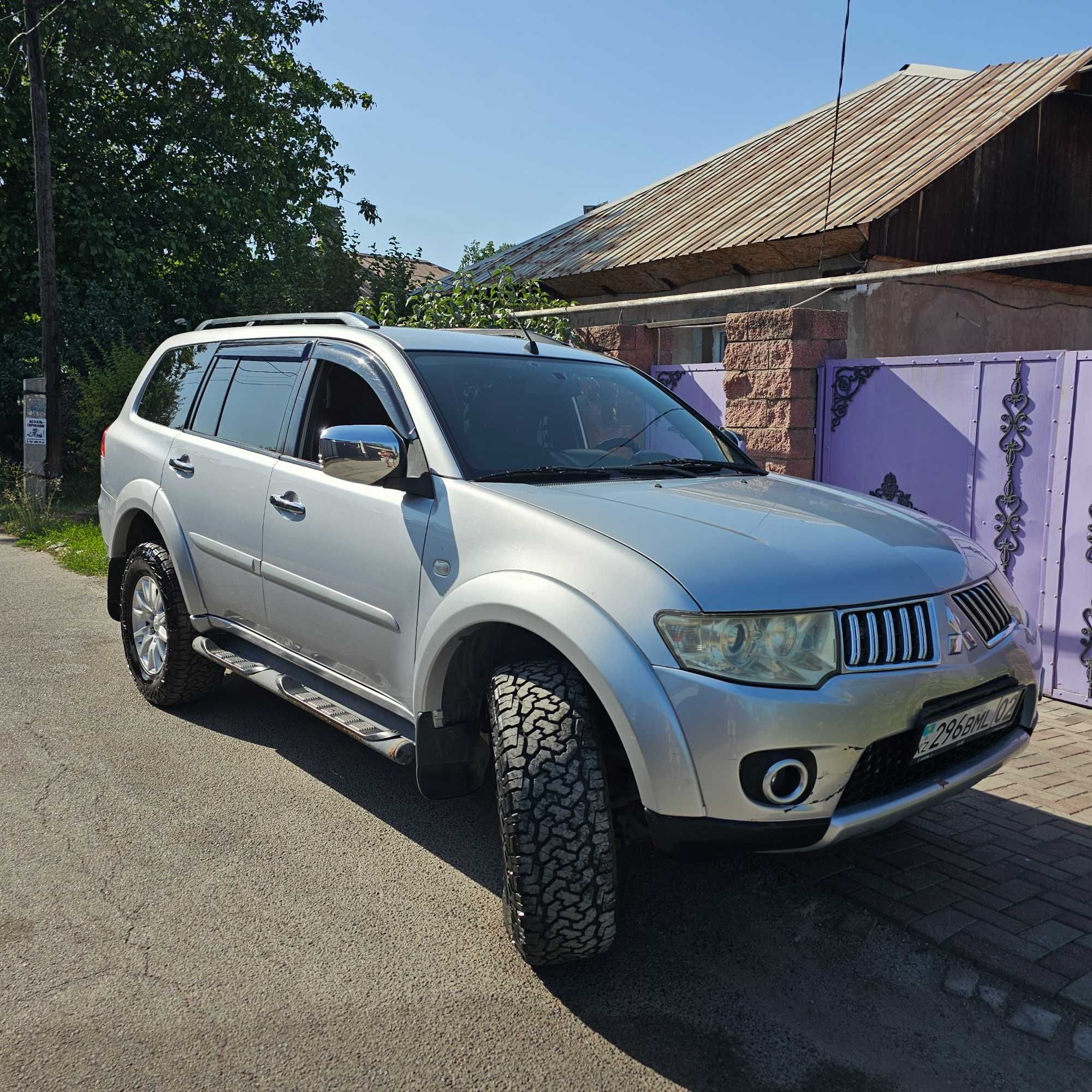 Mitsubishi Pajero Sport 2013