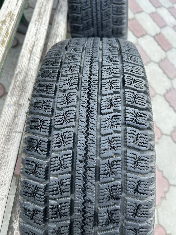 Продам зимняю резину NITTO с дисками на хюндай акцент!