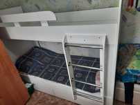 Продам двухярусную кровать 2м×80