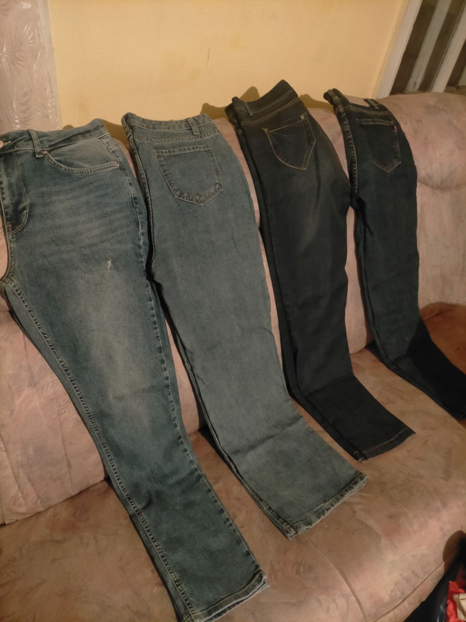 Продам джинсы женские