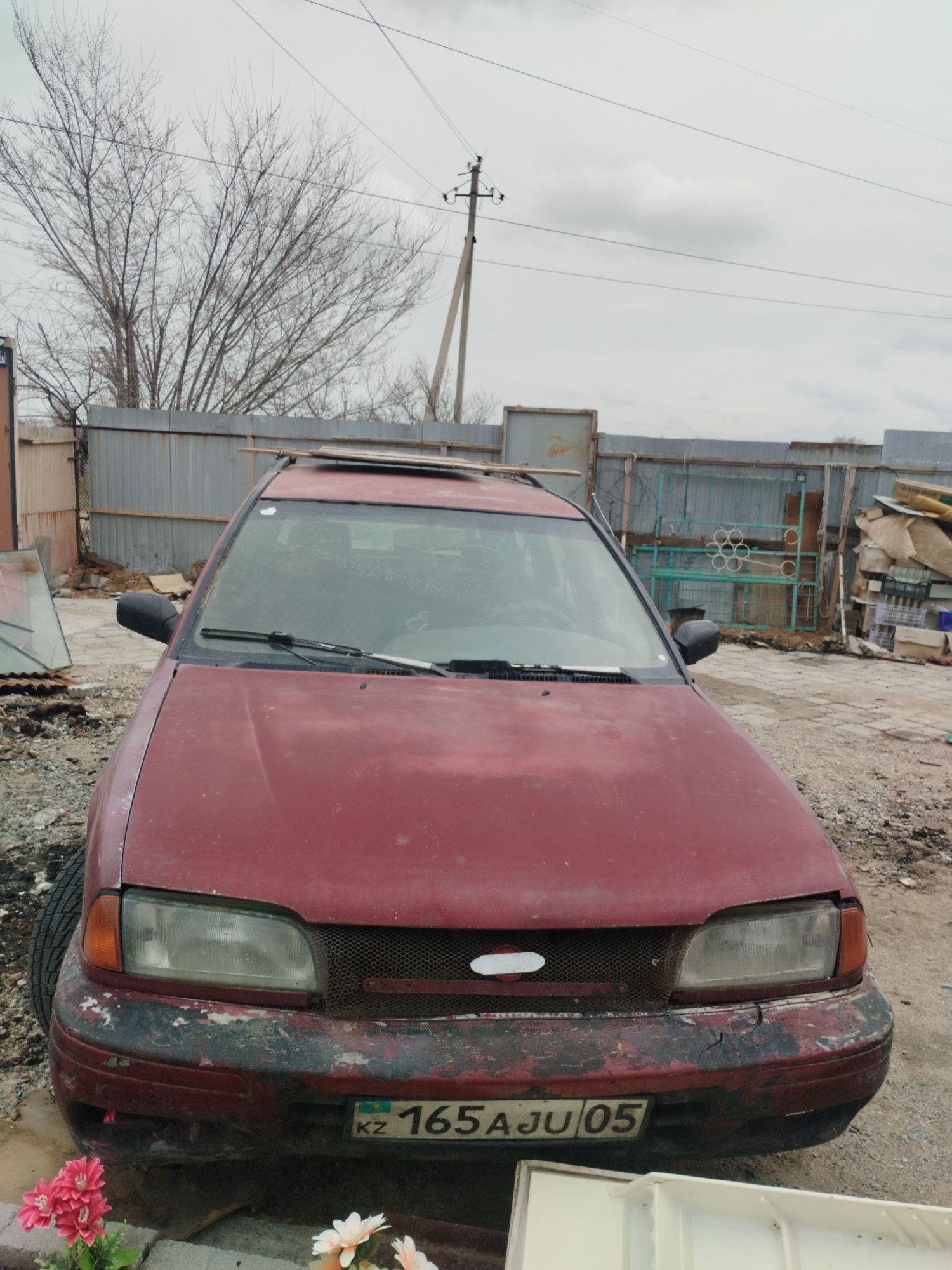 Продается Ниссан премьера 95г,кузов универсал,мотор 1.6