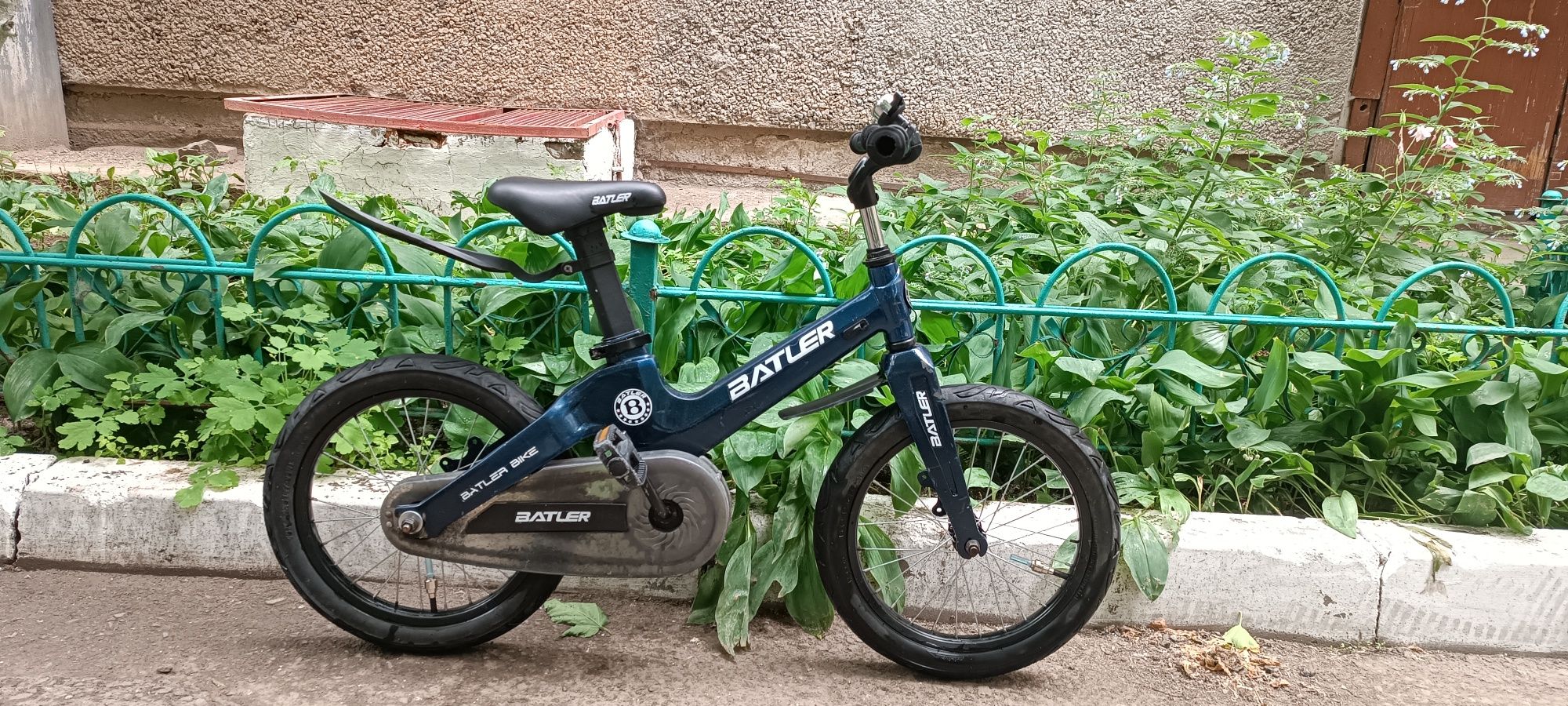 Продам легкий детский велосипед фирмы Batler