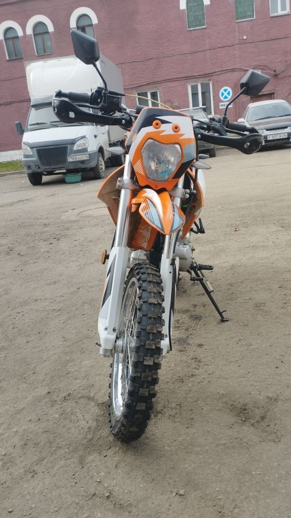 Продам мотоцикл Racer ENDURO 200
