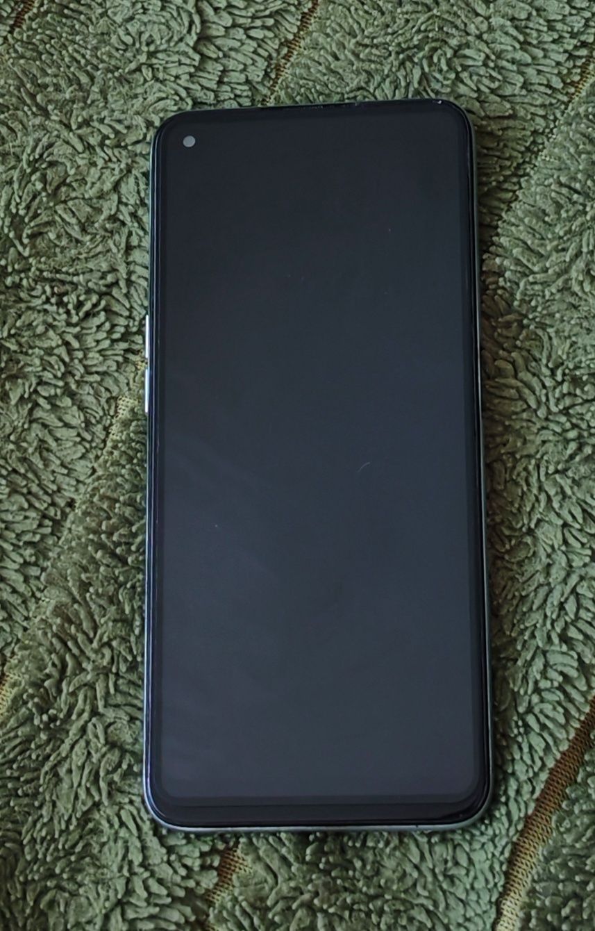Продам смартфон Realme 6