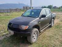 Mitsubishi l200 пикап