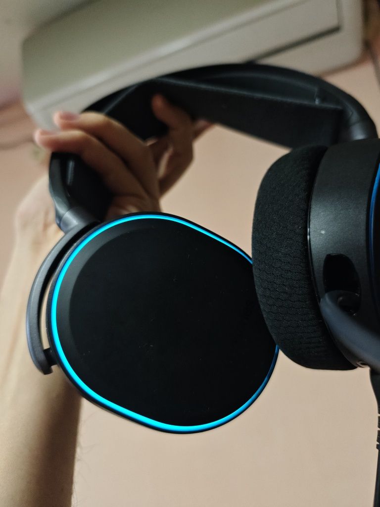 Игровые наушники steel series arctis pro