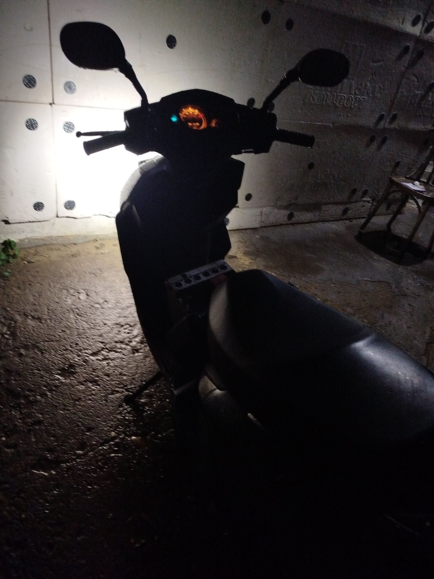 Продам скутер 150ку