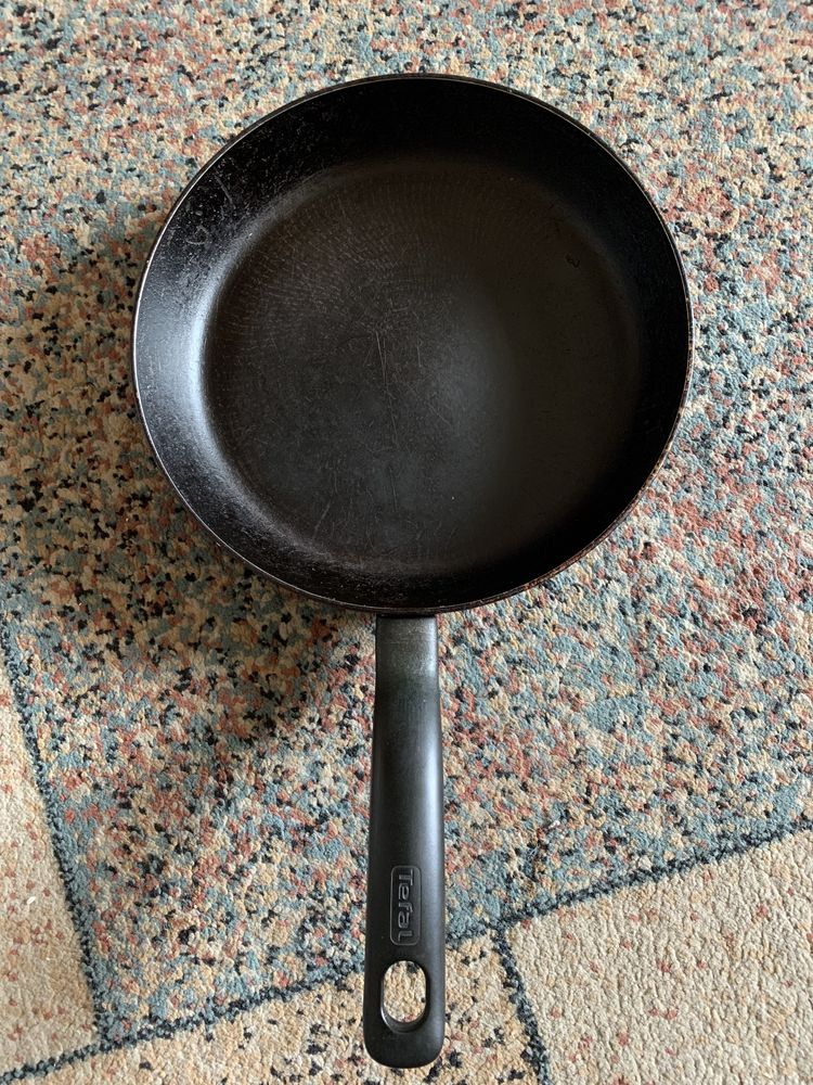 Продам две сковородки