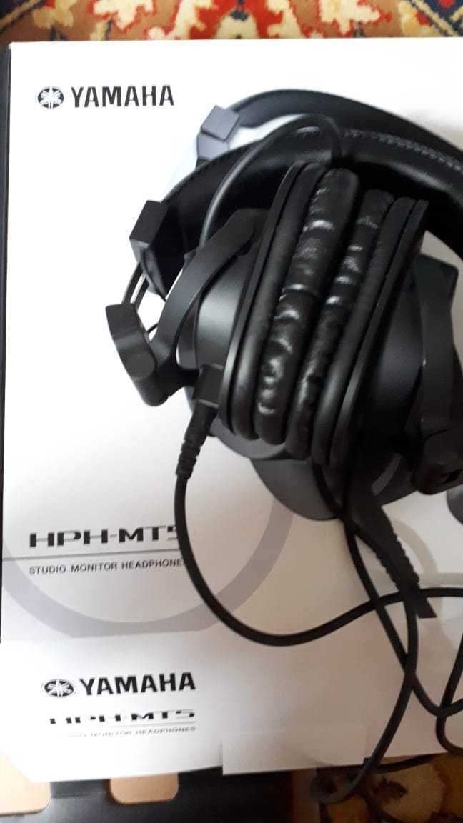 Yamaha Genos синтезатор