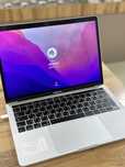MacBook pro 13 .