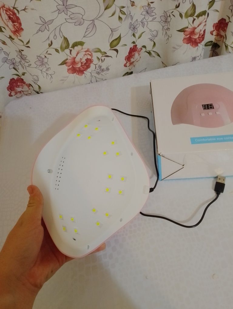 Продаю UV/LED лампу для сушки гель лака