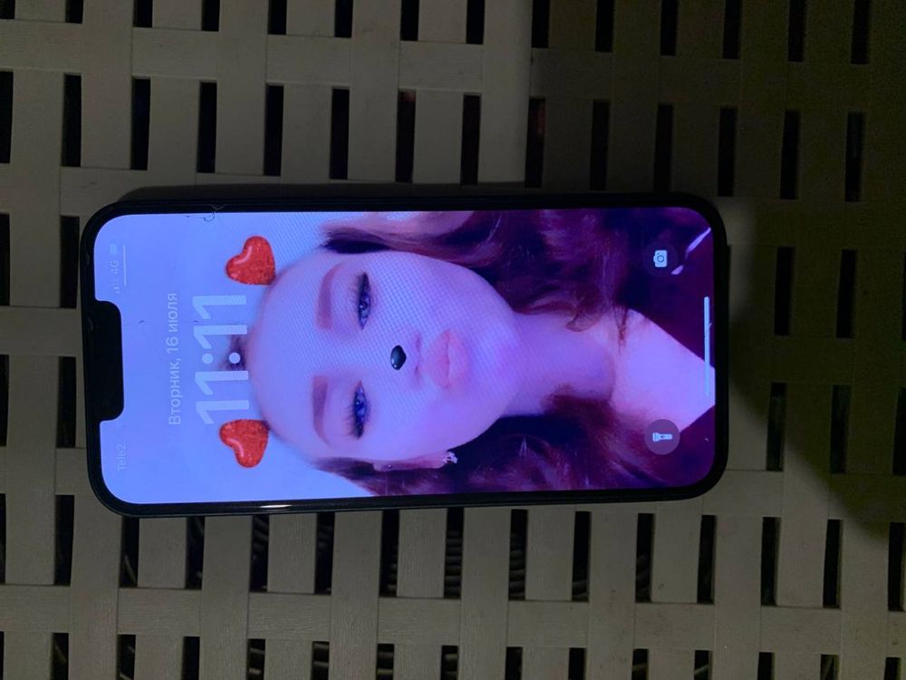 продам iphone 13