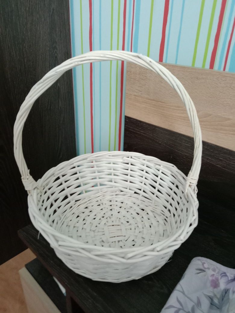 Продам карзины новые