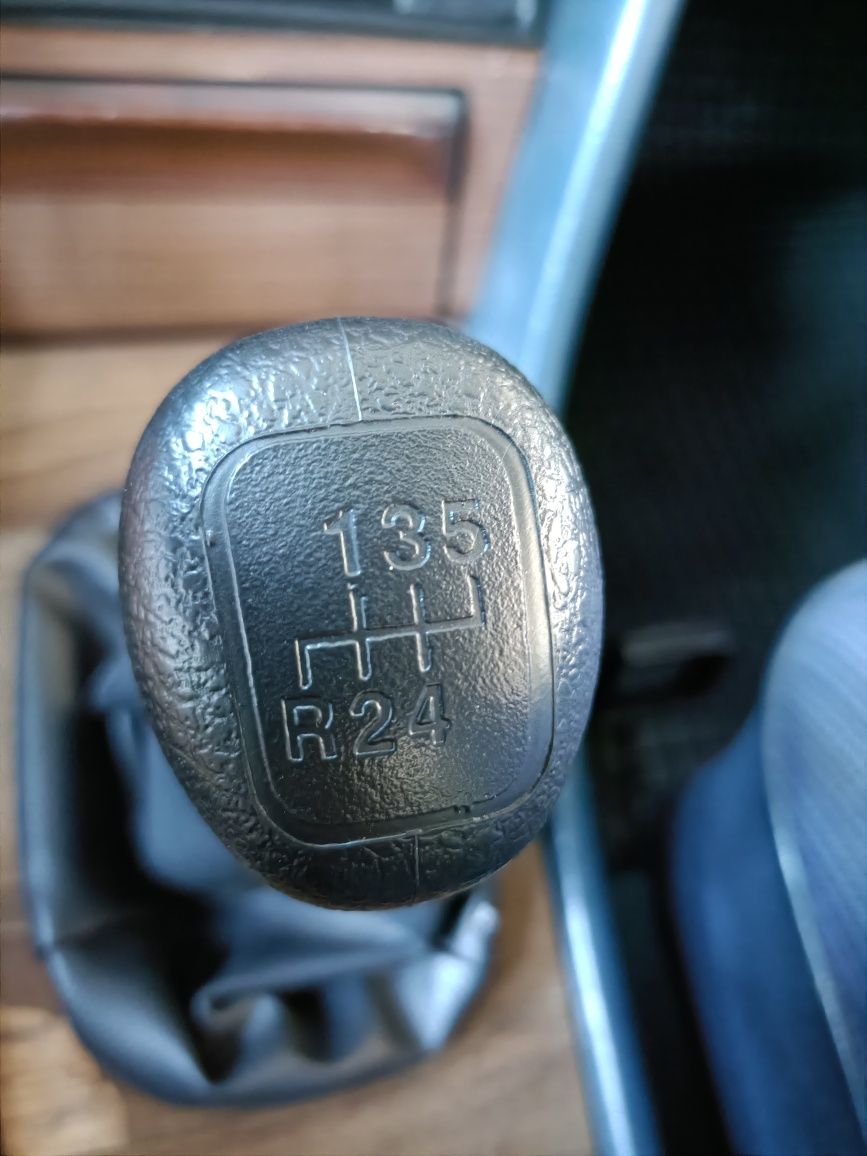 Мерседес w124. Состояние отличное.