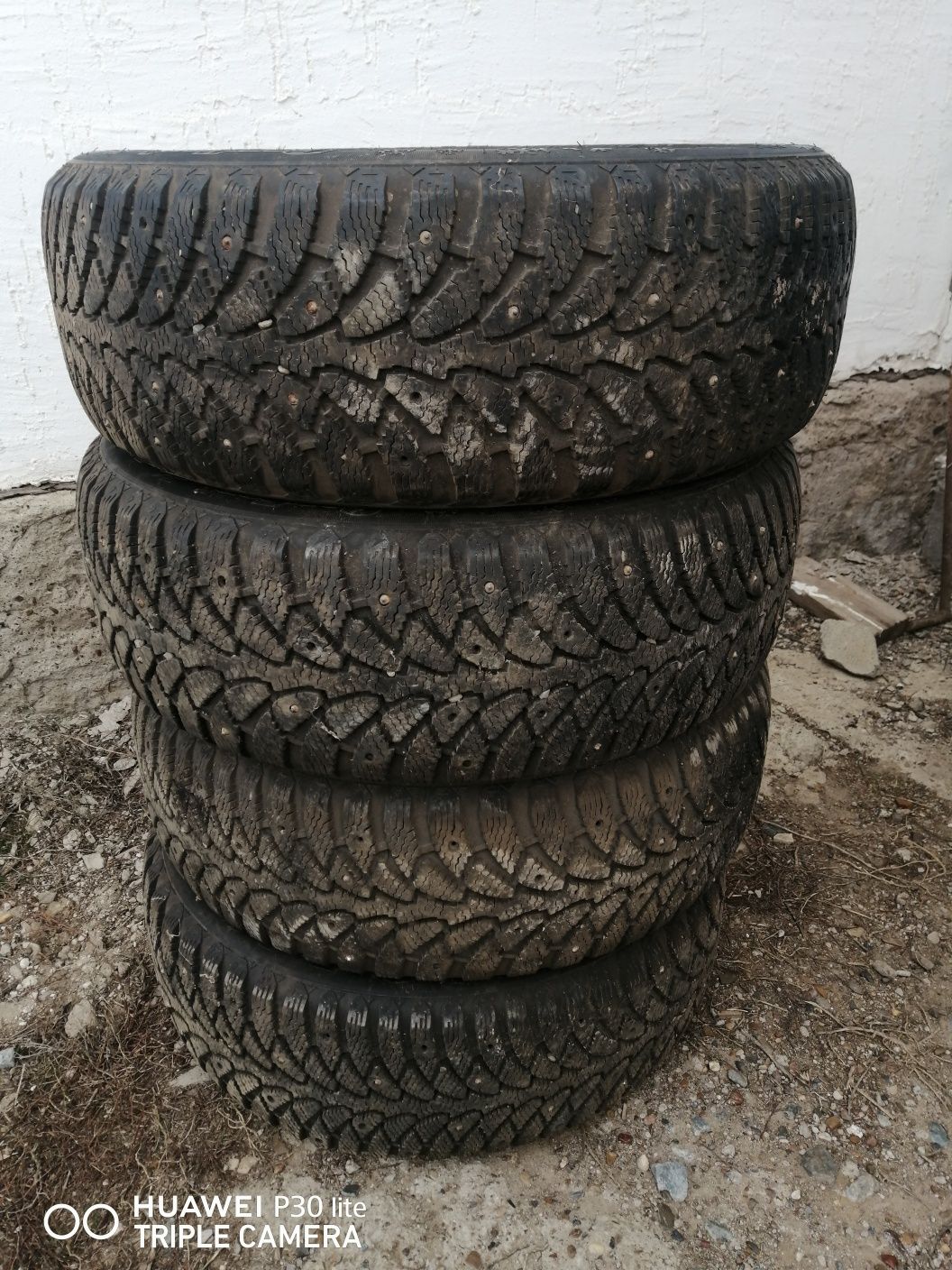 Продам зимние б/у шины